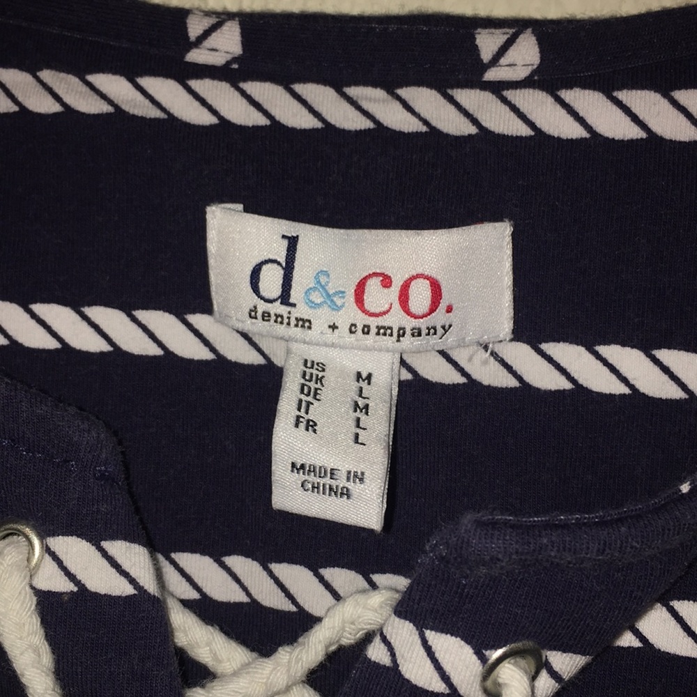 Tee - Picture 3 of 4